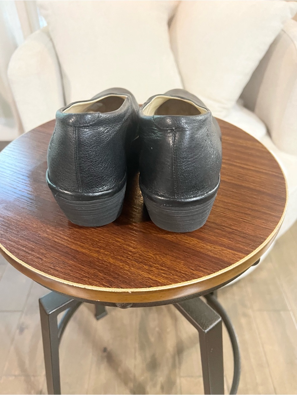 Fly London Black Leather Slip-On Clogs, EU 40
Very good pre-owned condition. - Picture 3 of 6